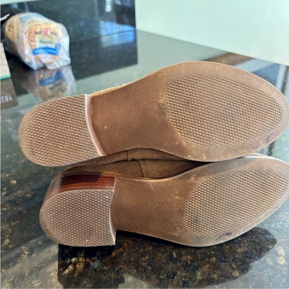 Steve Madden Brown Chelsea Ankle Boots - Picture 5 of 6